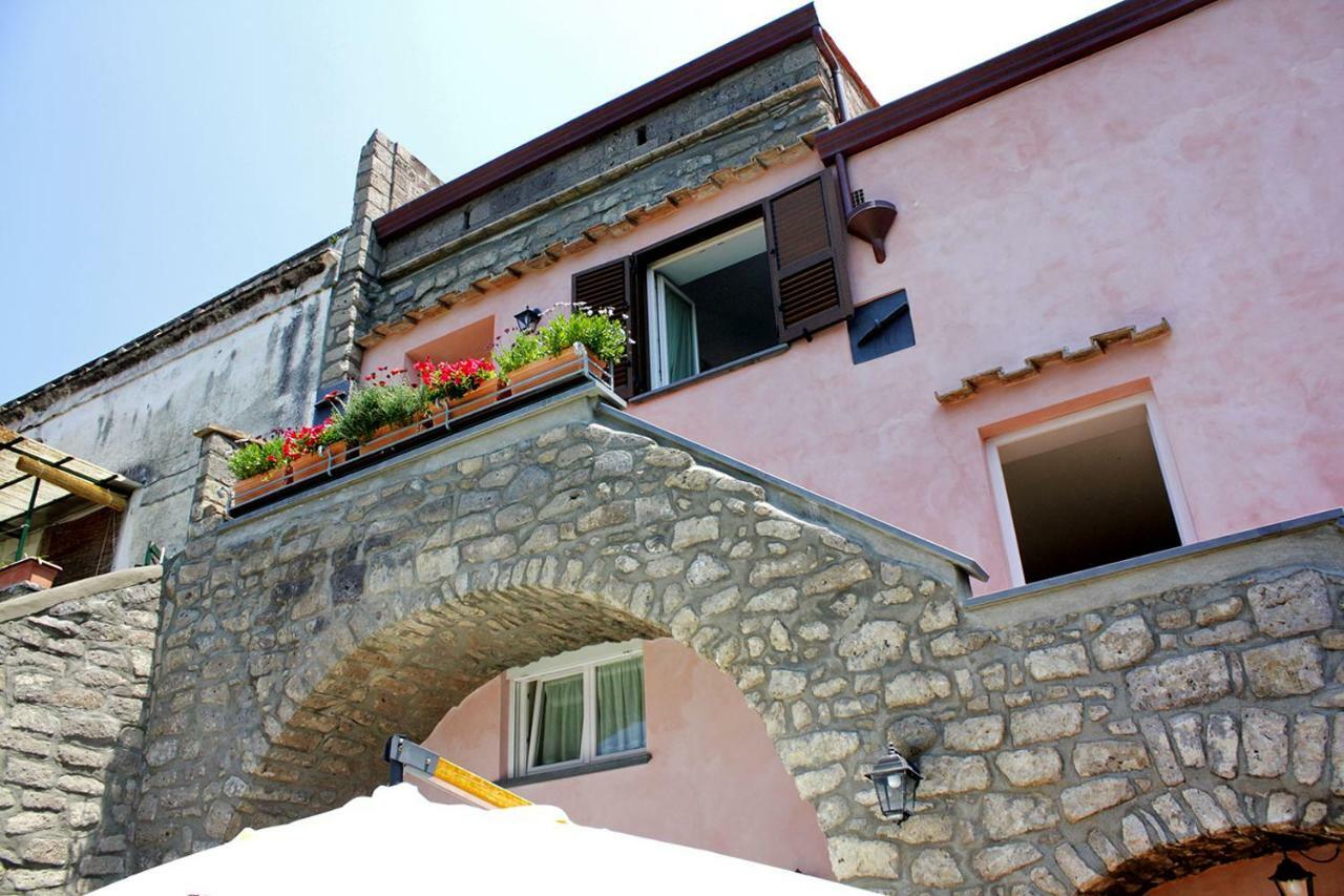 Bed and Breakfast Chez Chantal Мета Экстерьер фото